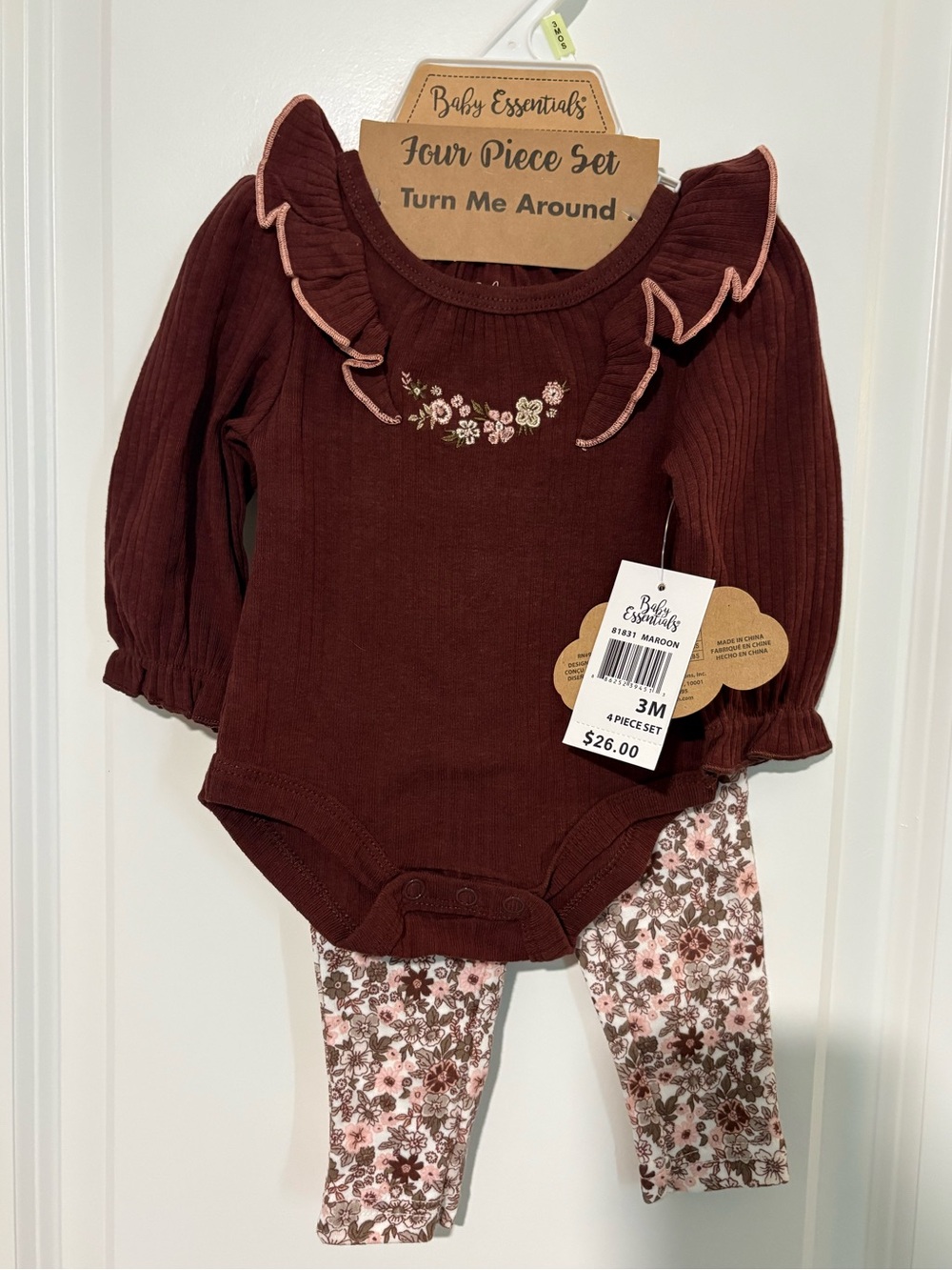 Baby Essentials Baby Girl Burgundy Floral 4-Piece Outfit Set 3M NWT